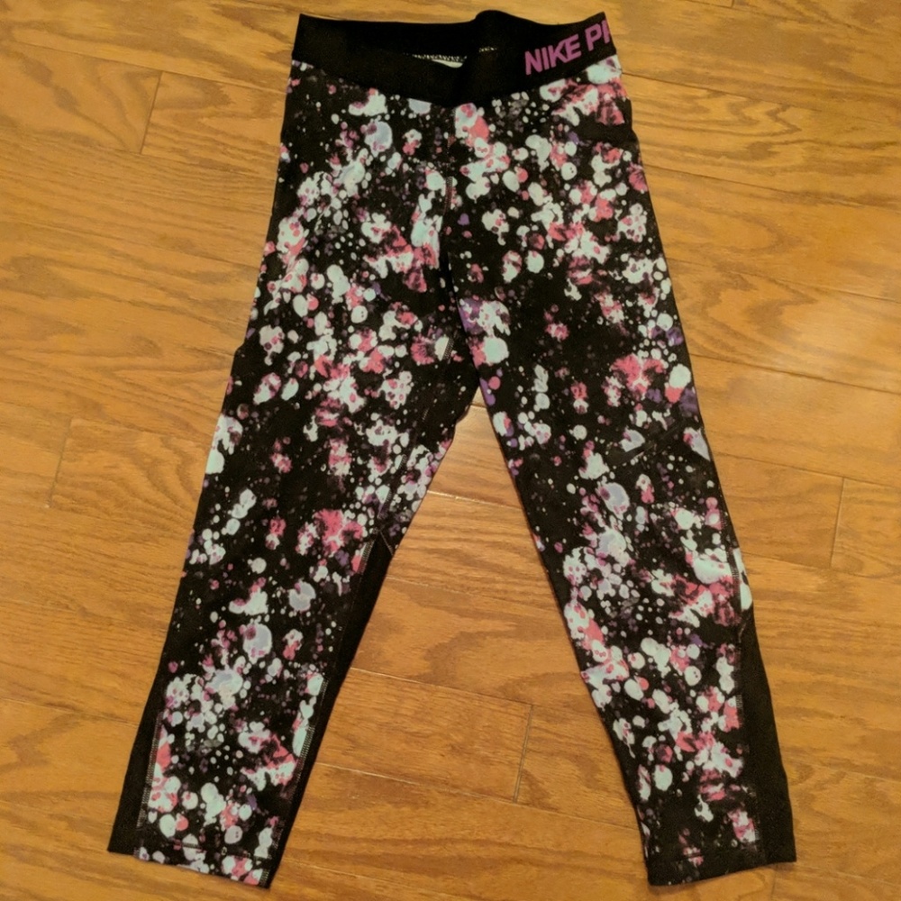 Nike hyper cool floral crop tights